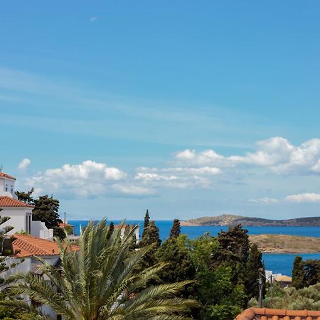Andros Utopia Batsi  Luaran gambar